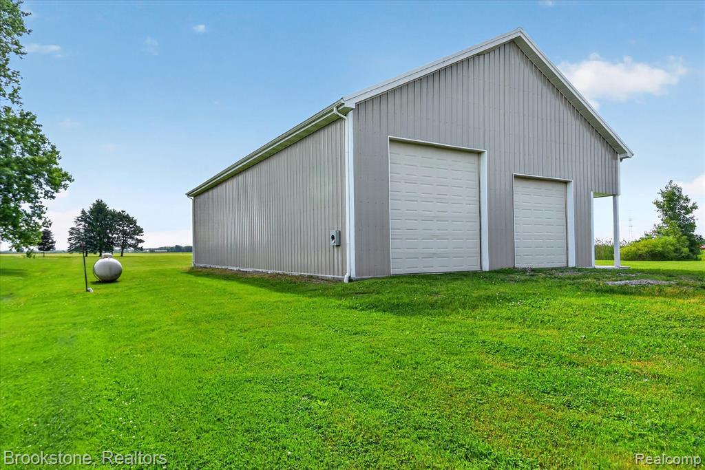 75230 Cryderman Road Richmond, MI 48062 - Photo 8 of 93