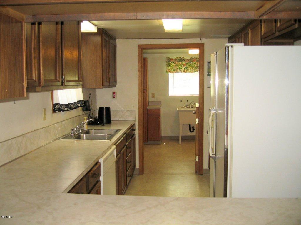 11 Schlecht Road Toledo, OR 97391 - Photo 16 of 27 Kitchen view 1