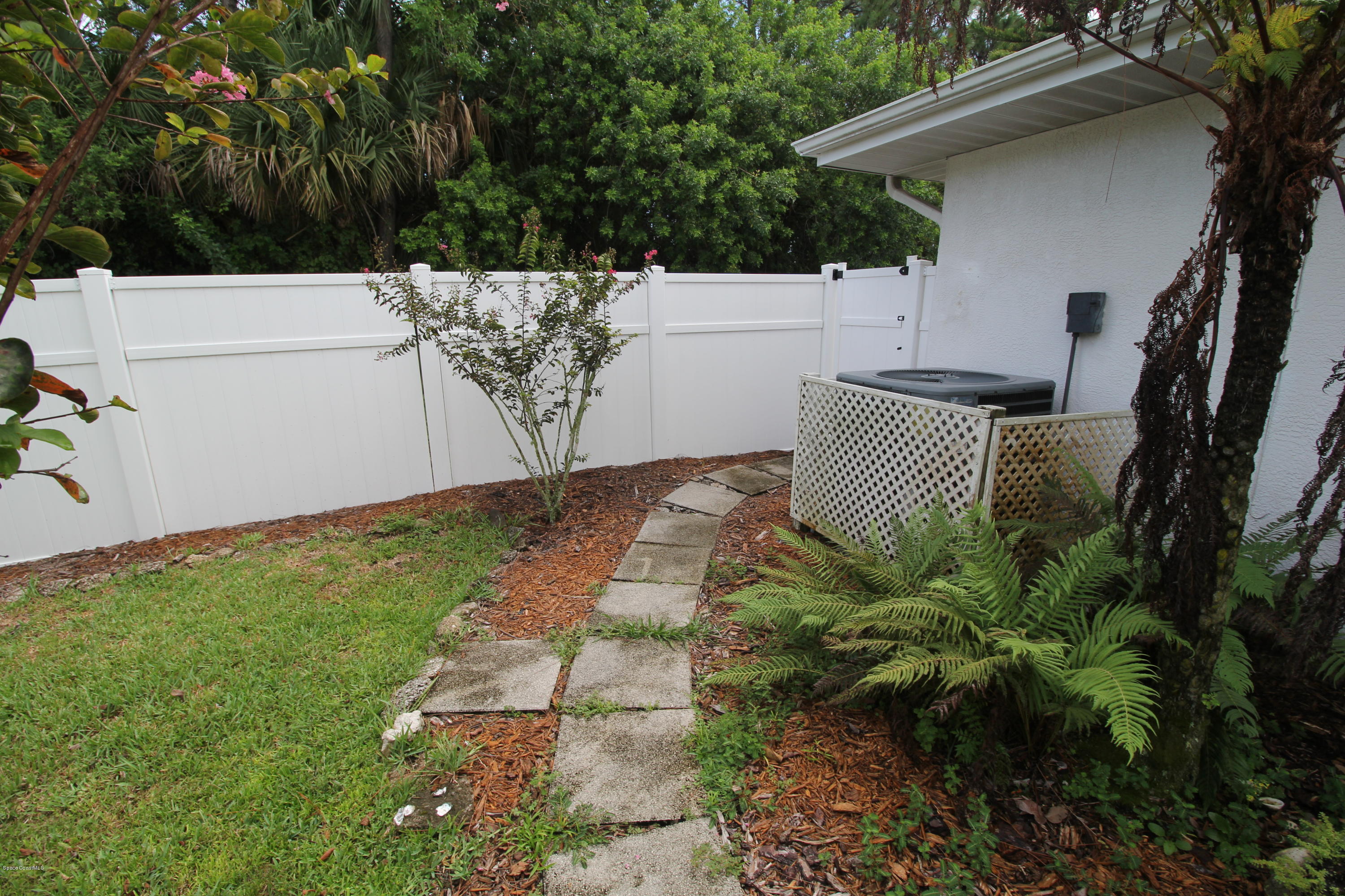 701 Raleigh Road Southeast Palm Bay, FL 32909 - Photo 38 of 39 IMG_4329