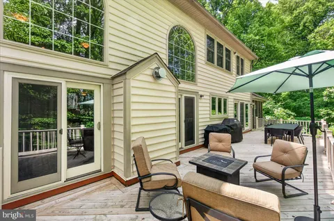 $1,200,000 | 10490 Lakeridge Court, New Market, MD 21774