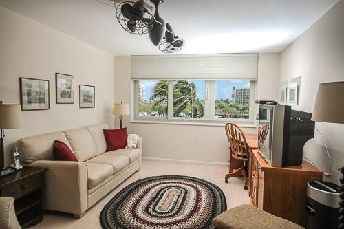 901 East Camino Real, Unit 3B Boca Raton, FL 33432 - Photo 16 of 20 Bedroom