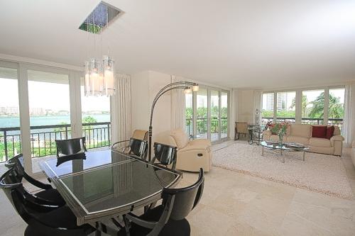 901 East Camino Real, Unit 3B Boca Raton, FL 33432 - Photo 6 of 20 Greatroom