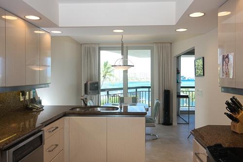 901 East Camino Real, Unit 3B Boca Raton, FL 33432 - Photo 8 of 20 Kitchen