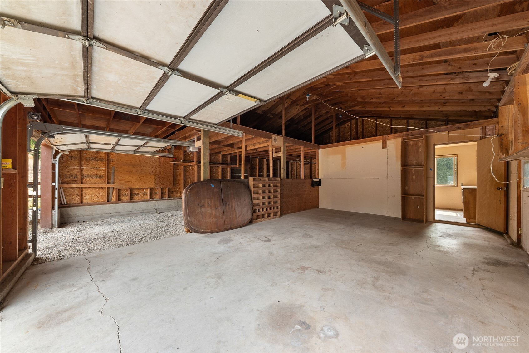 5070 Redman Road Clayton, WA 99110 - Photo 29 of 33 a view of a indoor garage