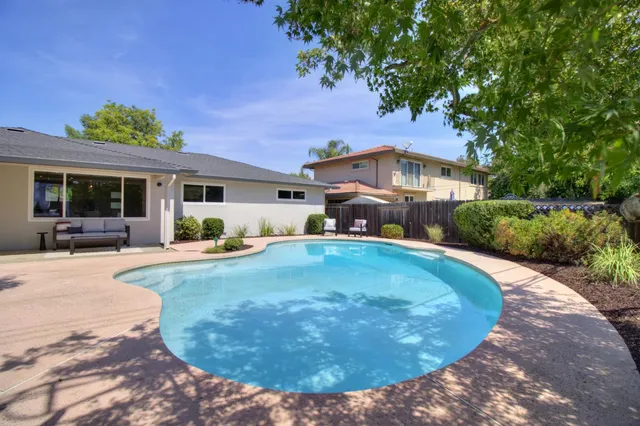$1,115,000 | 2932 Kadema Drive, Sacramento, CA 95864
