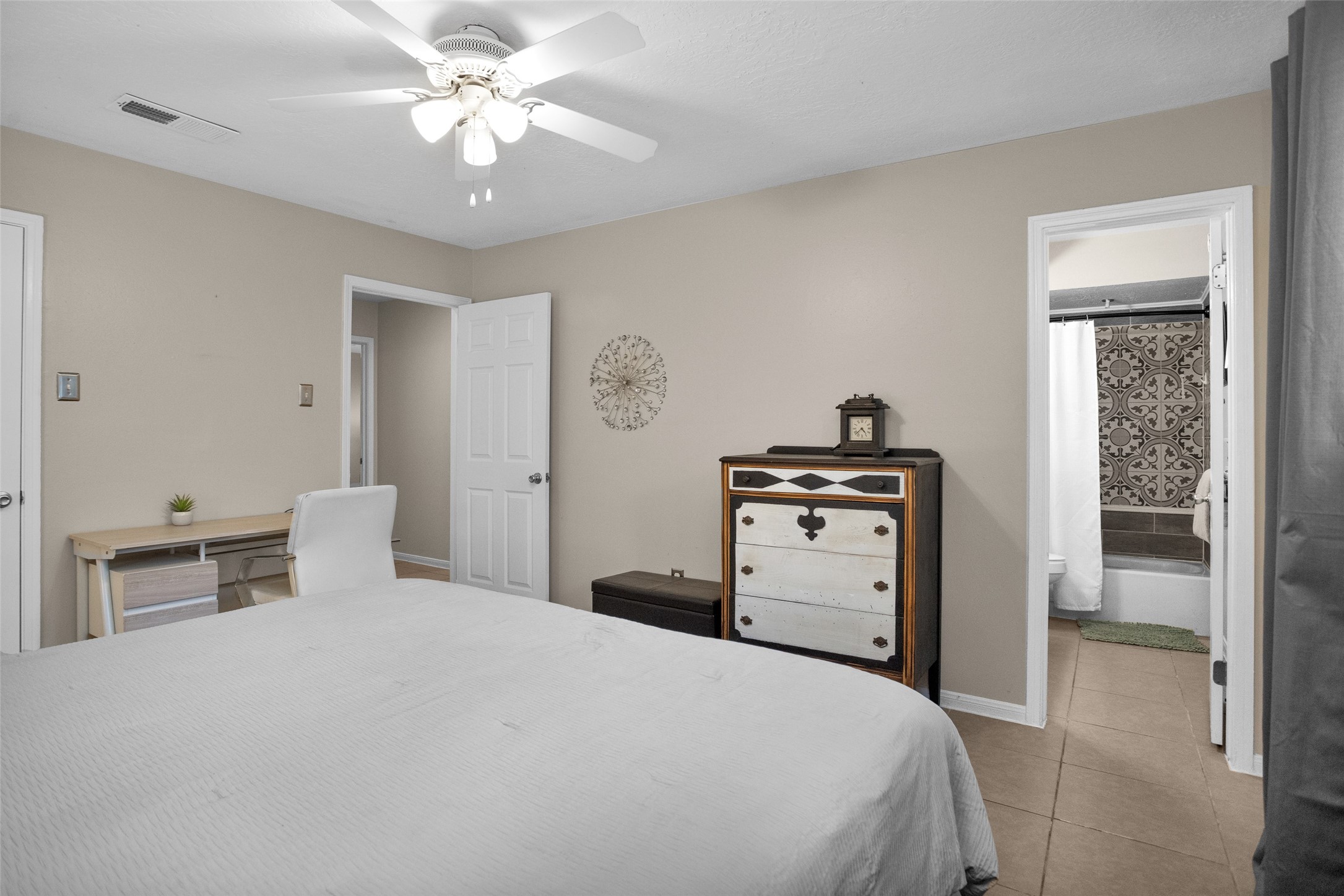 4006 Blalock Road, Unit A Houston, TX 77080 - Photo 14 of 29