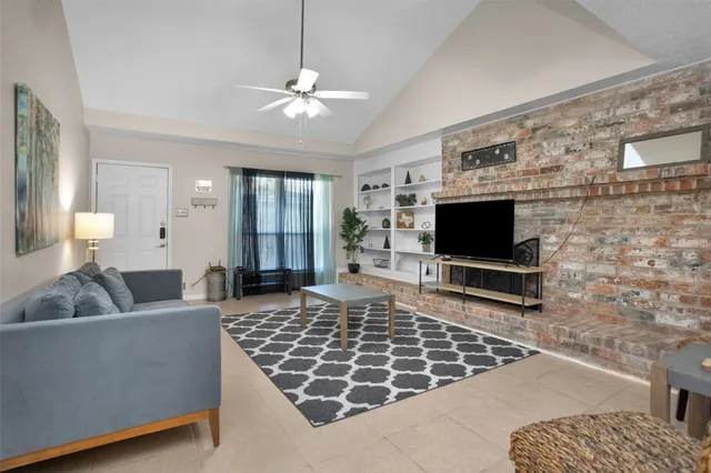 $1,595 | 4006 Blalock Road, Unit A, Houston, TX 77080