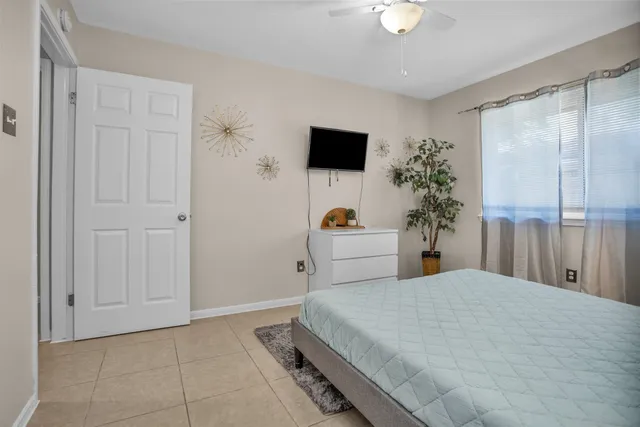 $1,595 | 4006 Blalock Road, Unit A, Houston, TX 77080