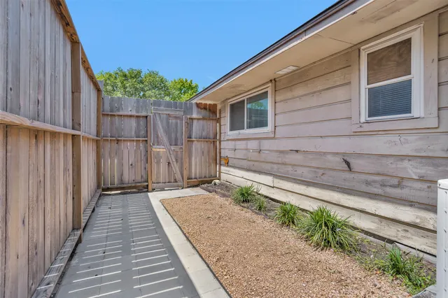 $1,595 | 4006 Blalock Road, Unit A, Houston, TX 77080