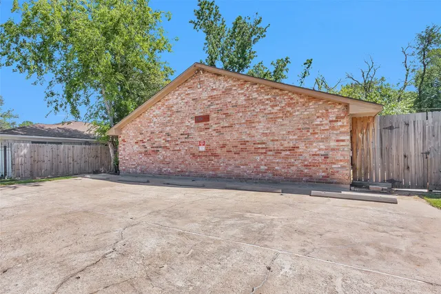 $1,595 | 4006 Blalock Road, Unit A, Houston, TX 77080