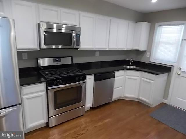 8035 North Boundary Road Baltimore, MD 21222 - Photo 11 of 27 Kitchen