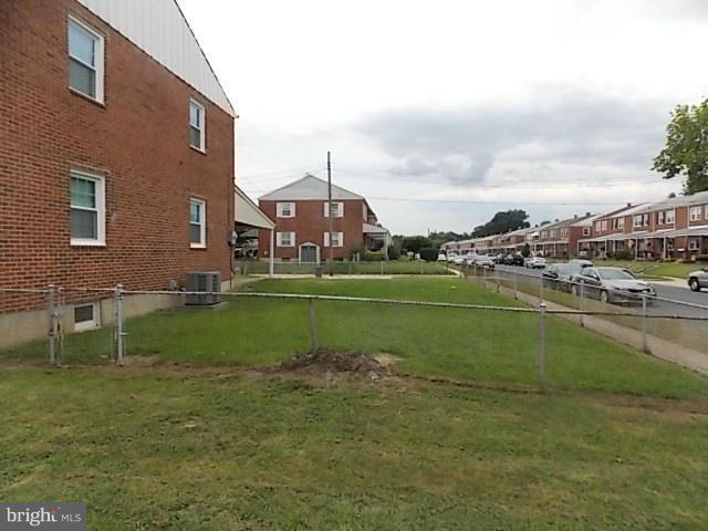 8035 North Boundary Road Baltimore, MD 21222 - Photo 4 of 27 Side Fenced Yard