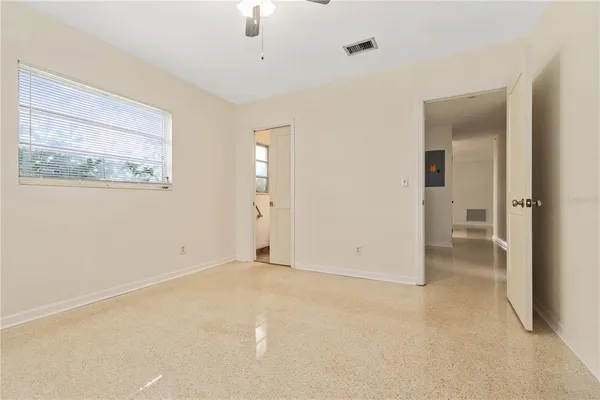 $2,900 | 12902 Forest Hills Drive, Tampa, FL 33612