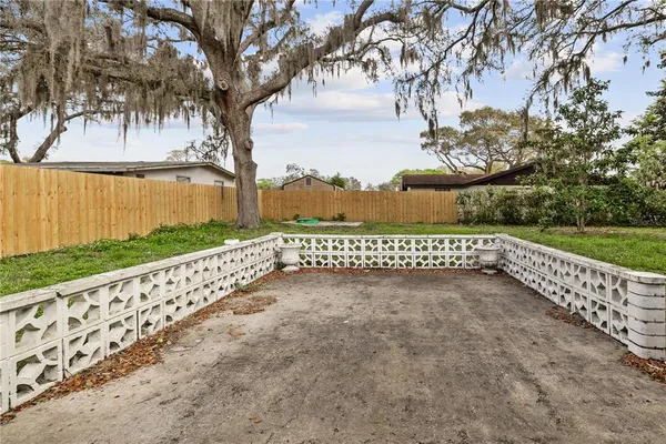 $2,900 | 12902 Forest Hills Drive, Tampa, FL 33612