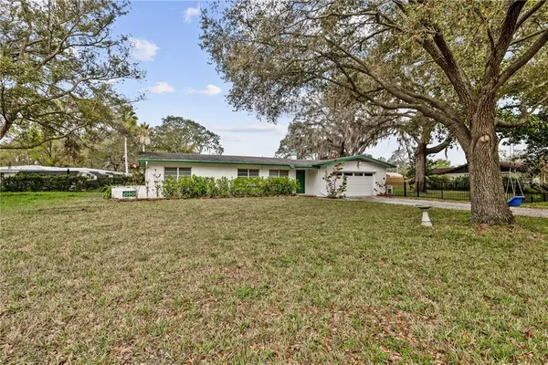 $2,900 | 12902 Forest Hills Drive, Tampa, FL 33612