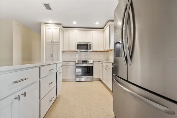 $2,900 | 12902 Forest Hills Drive, Tampa, FL 33612