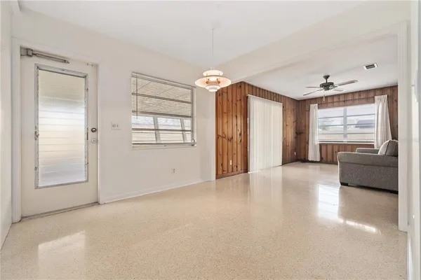 $2,900 | 12902 Forest Hills Drive, Tampa, FL 33612