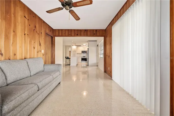 $2,900 | 12902 Forest Hills Drive, Tampa, FL 33612