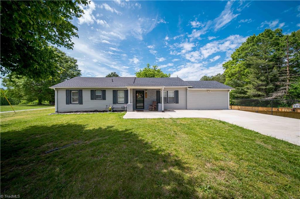 807 Rowe Road Lexington, NC 27295 - Photo 3 of 44 Gallery Image 3