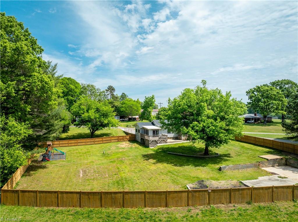 807 Rowe Road Lexington, NC 27295 - Photo 8 of 44 Gallery Image 8