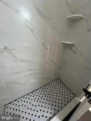 $2,200 | 1230 Penn Street Northeast, Unit 4, Washington, DC 20002