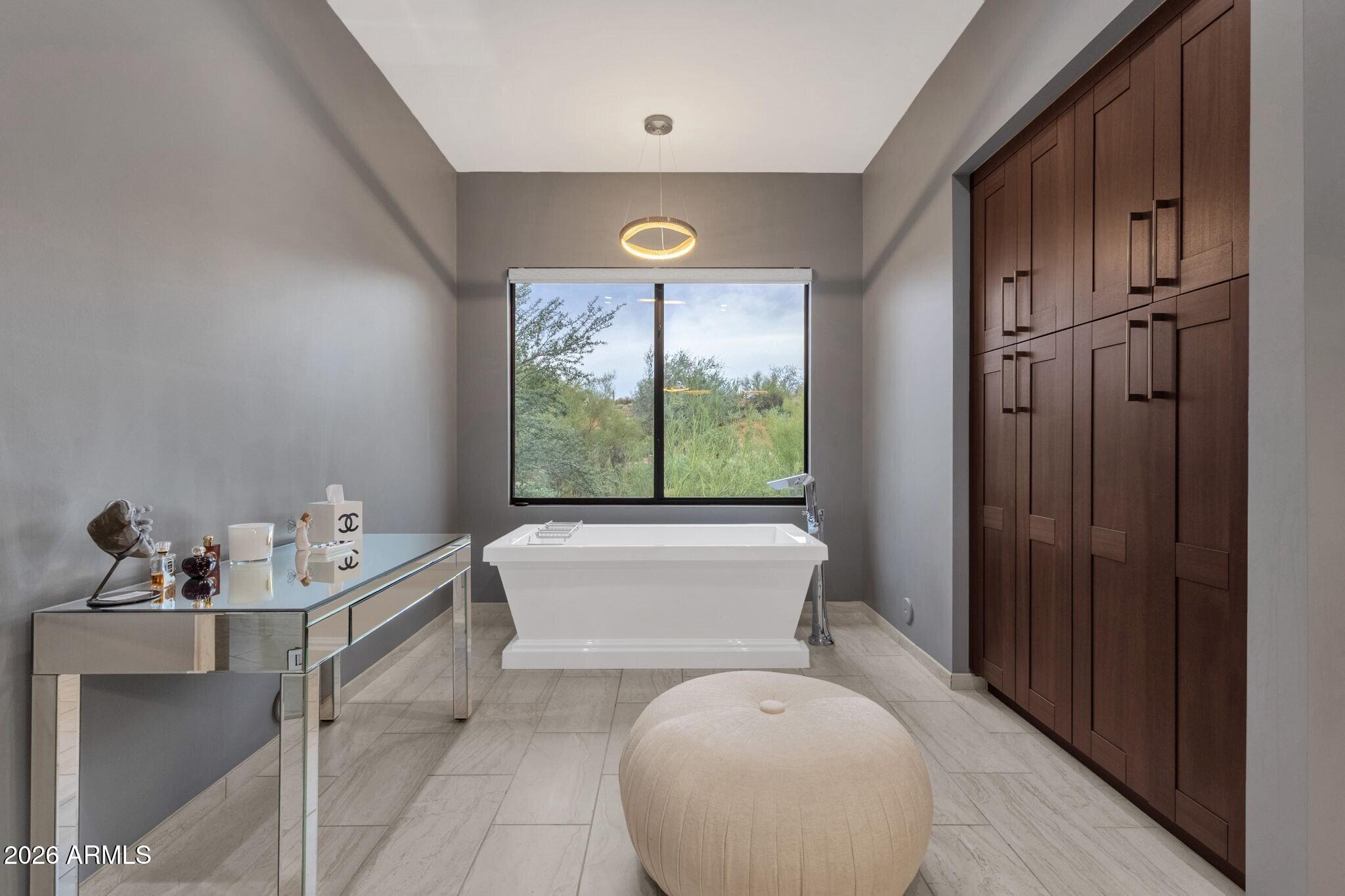 9547 Rock Ridge Trail Fountain Hills, AZ 85268 - Photo 27 of 68 027_Primary Ensuite Bathroom II