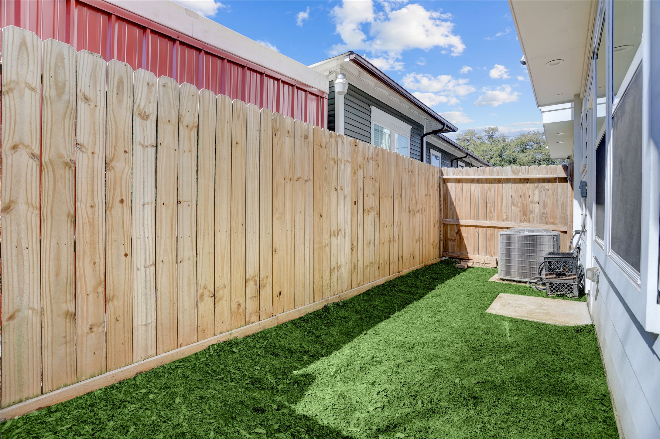 2013 Cochran Street Houston, TX 77009 - Photo 28 of 33 Yard space with actual grass!