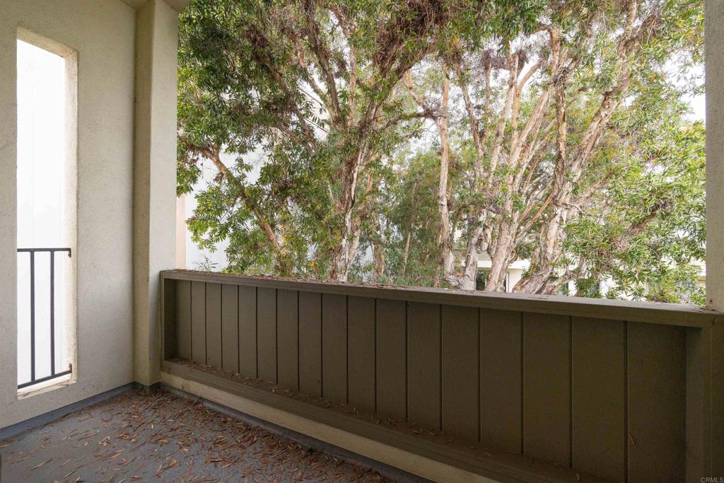 13236 Fiji Way, Unit L Marina del Rey, CA 90292 - Photo 10 of 19 a view of outdoor space with wooden fence
