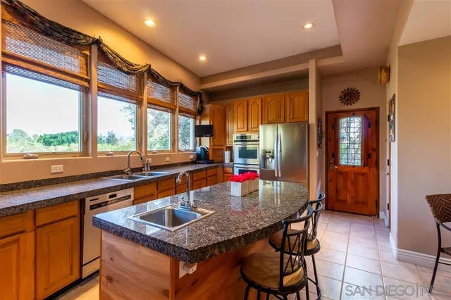 $1,199,900 | 2785 Las Palmas Avenue, Escondido, CA 92025