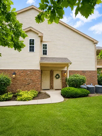 $172,000 | 3846 Thornhill Circle, Unit 3846, Champaign, IL 61822