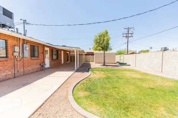 $2,700 | 8050 East Clarendon Avenue, Scottsdale, AZ 85251