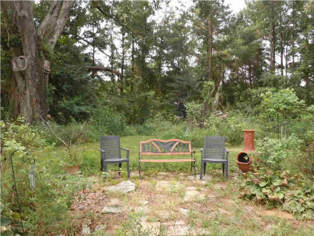 141 Moore Road Edwards, MS 39066 - Photo 11 of 36 sitting area