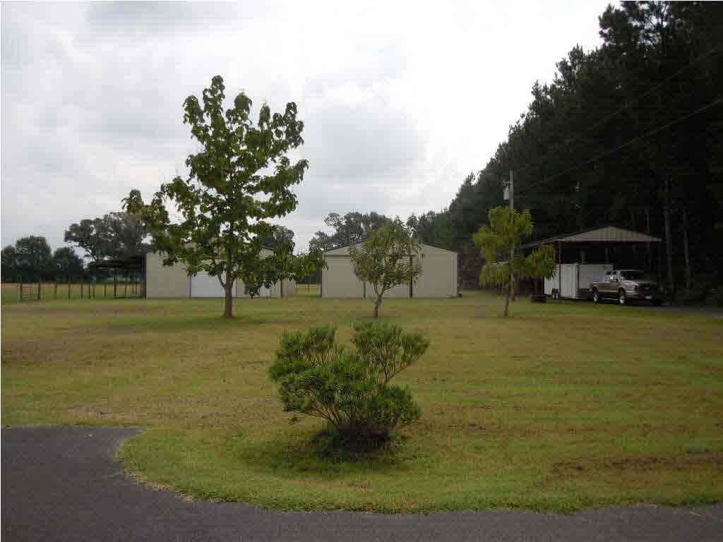 141 Moore Road Edwards, MS 39066 - Photo 8 of 36 shop and barn with rv parking