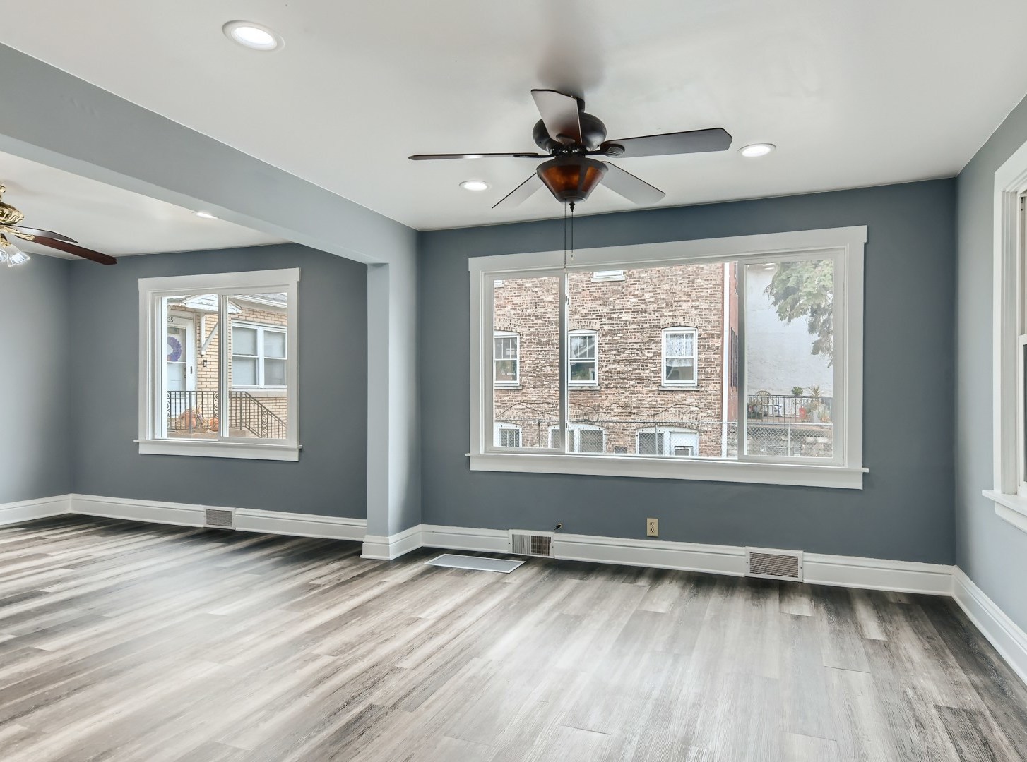 2333 Ridgeland Avenue Berwyn, IL 60402 - Photo 4 of 11 Gallery Image 4