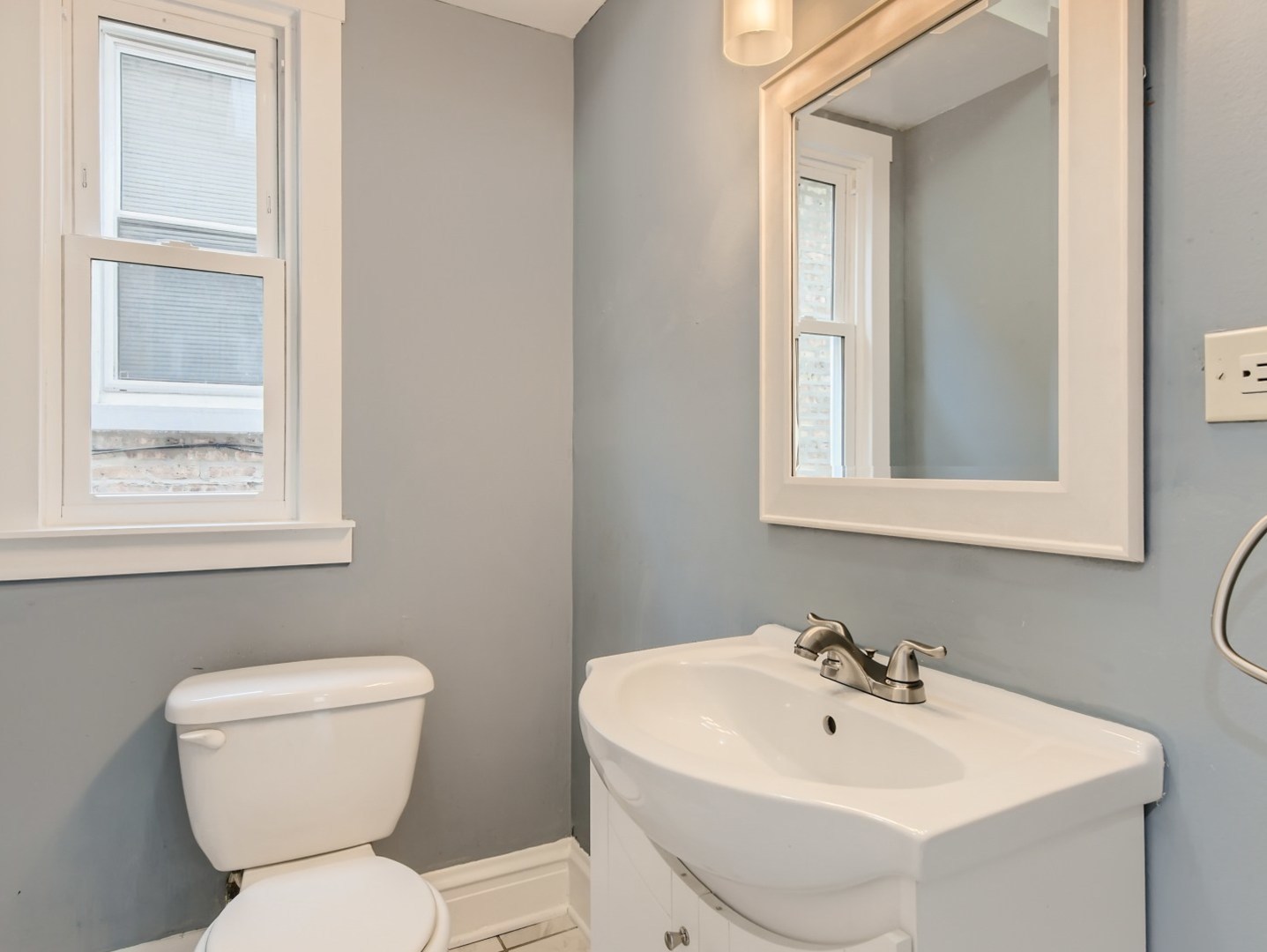 2333 Ridgeland Avenue Berwyn, IL 60402 - Photo 7 of 11 Gallery Image 7