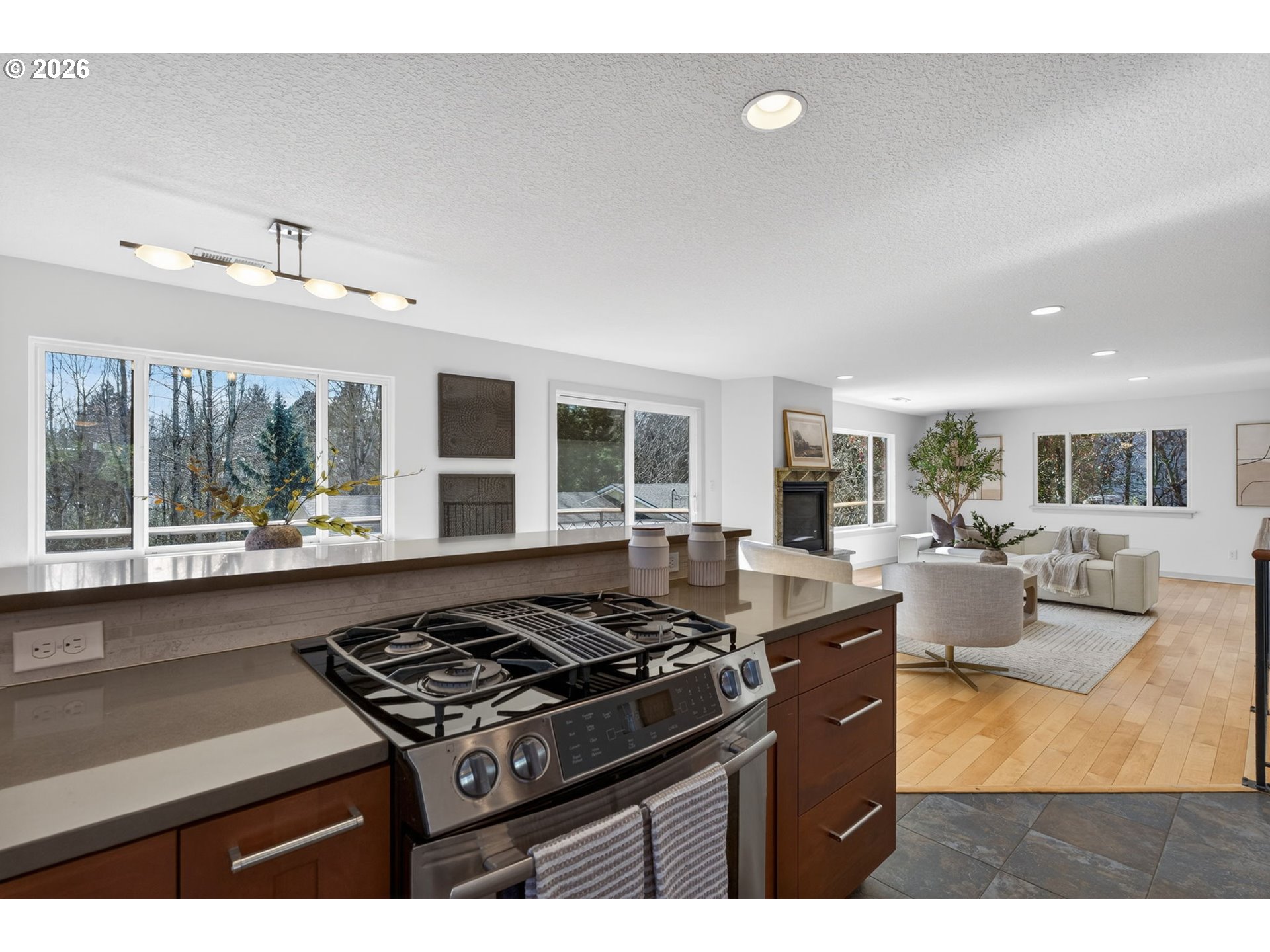 3226 Southwest Dolph Court Portland, OR 97219 - Photo 13 of 48 Gallery Image 13