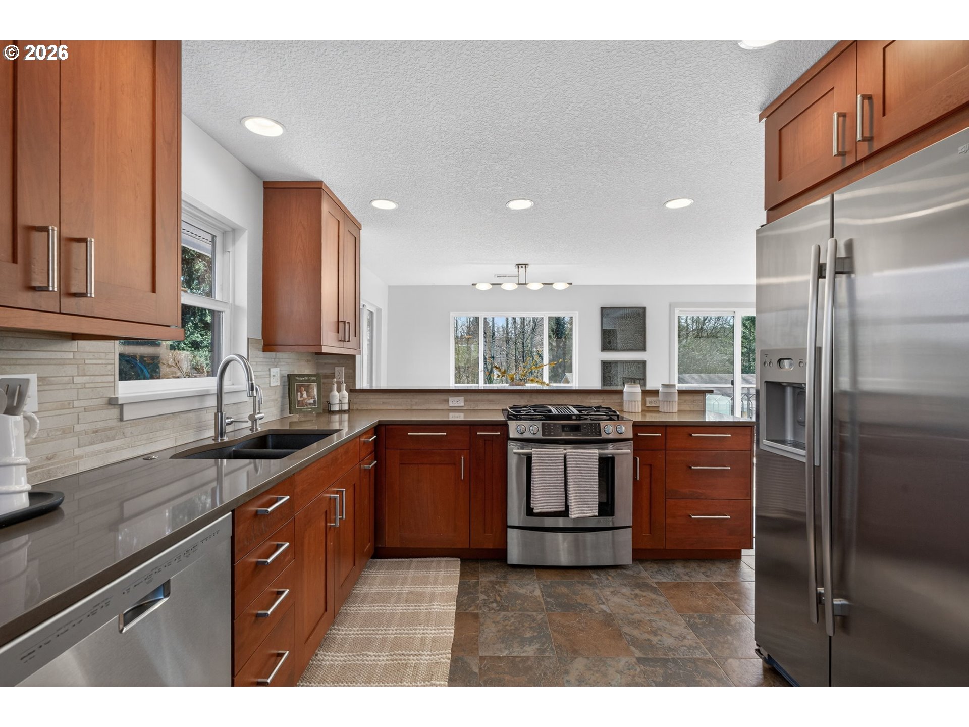 3226 Southwest Dolph Court Portland, OR 97219 - Photo 15 of 48 Gallery Image 15