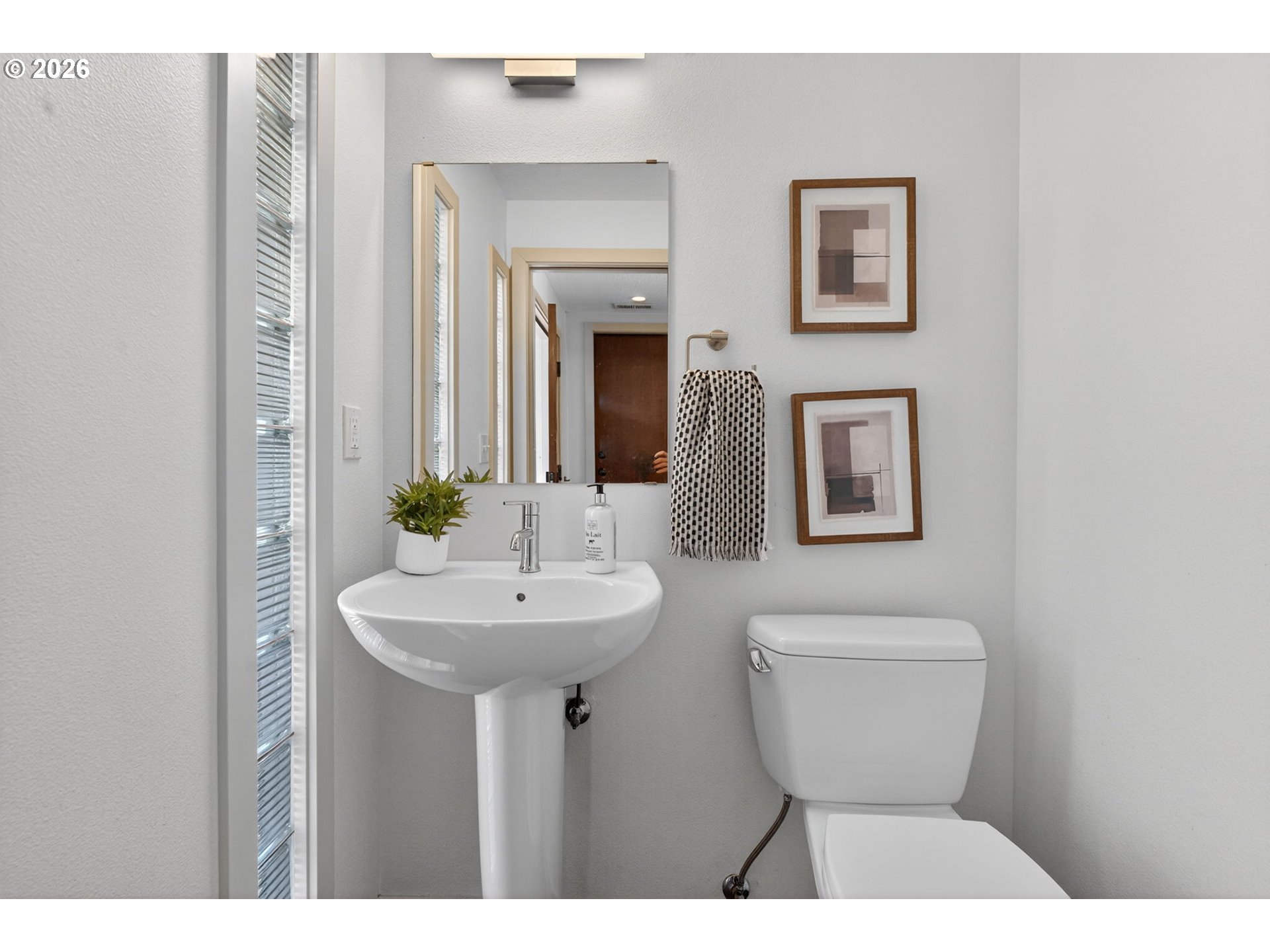 3226 Southwest Dolph Court Portland, OR 97219 - Photo 19 of 48 Gallery Image 19