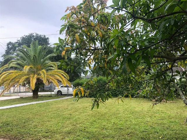$3,100 | 8000 Northwest 12th Place, Miami, FL 33147