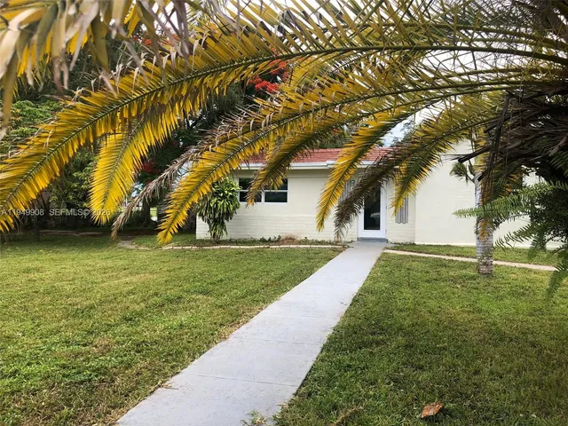 $3,100 | 8000 Northwest 12th Place, Miami, FL 33147