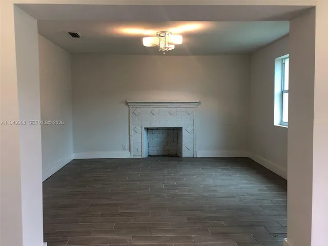 $3,100 | 8000 Northwest 12th Place, Miami, FL 33147