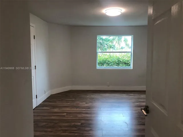 $3,100 | 8000 Northwest 12th Place, Miami, FL 33147