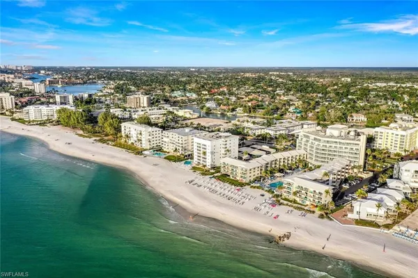 $3,450 | 1950 Gulf Shore Boulevard North, Unit 104, Naples, FL 34102