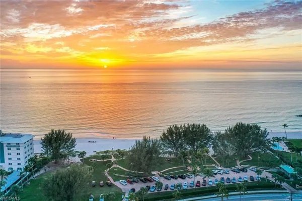 $3,450 | 1950 Gulf Shore Boulevard North, Unit 104, Naples, FL 34102