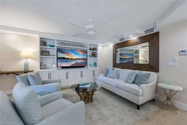 $3,450 | 1950 Gulf Shore Boulevard North, Unit 104, Naples, FL 34102