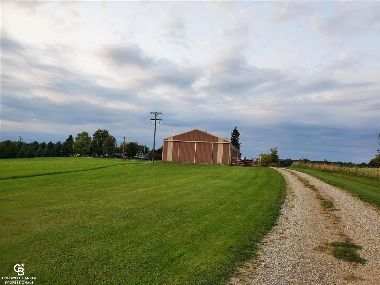 12295 Jeddo Road Yale, MI 48097 - Photo 36 of 39 50023905-35.JPG