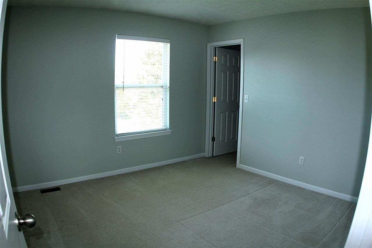 1431 Old Mill Road Lapeer, MI 48446 - Photo 13 of 38 21447798-12.JPG