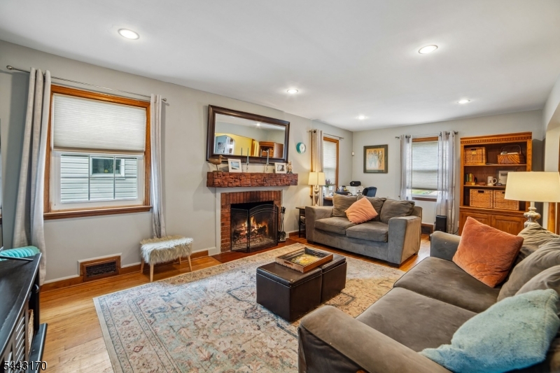 661 Palisade Road Union, NJ 07083 - Photo 6 of 41