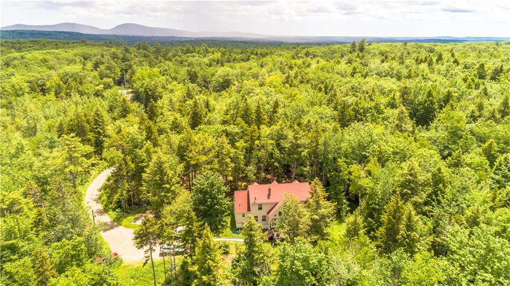 4 Br house nestled in the woods
