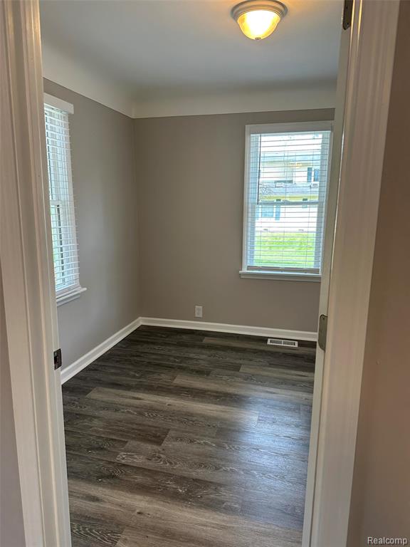 6161 East River Road Flushing, MI 48433 - Photo 26 of 63